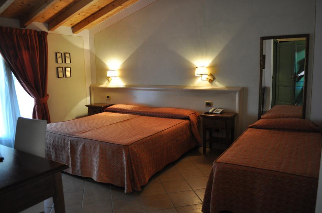 Hotel La Corte Bedizzole Chambre photo